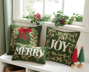 Pillow Hook Holiday Wreath Green