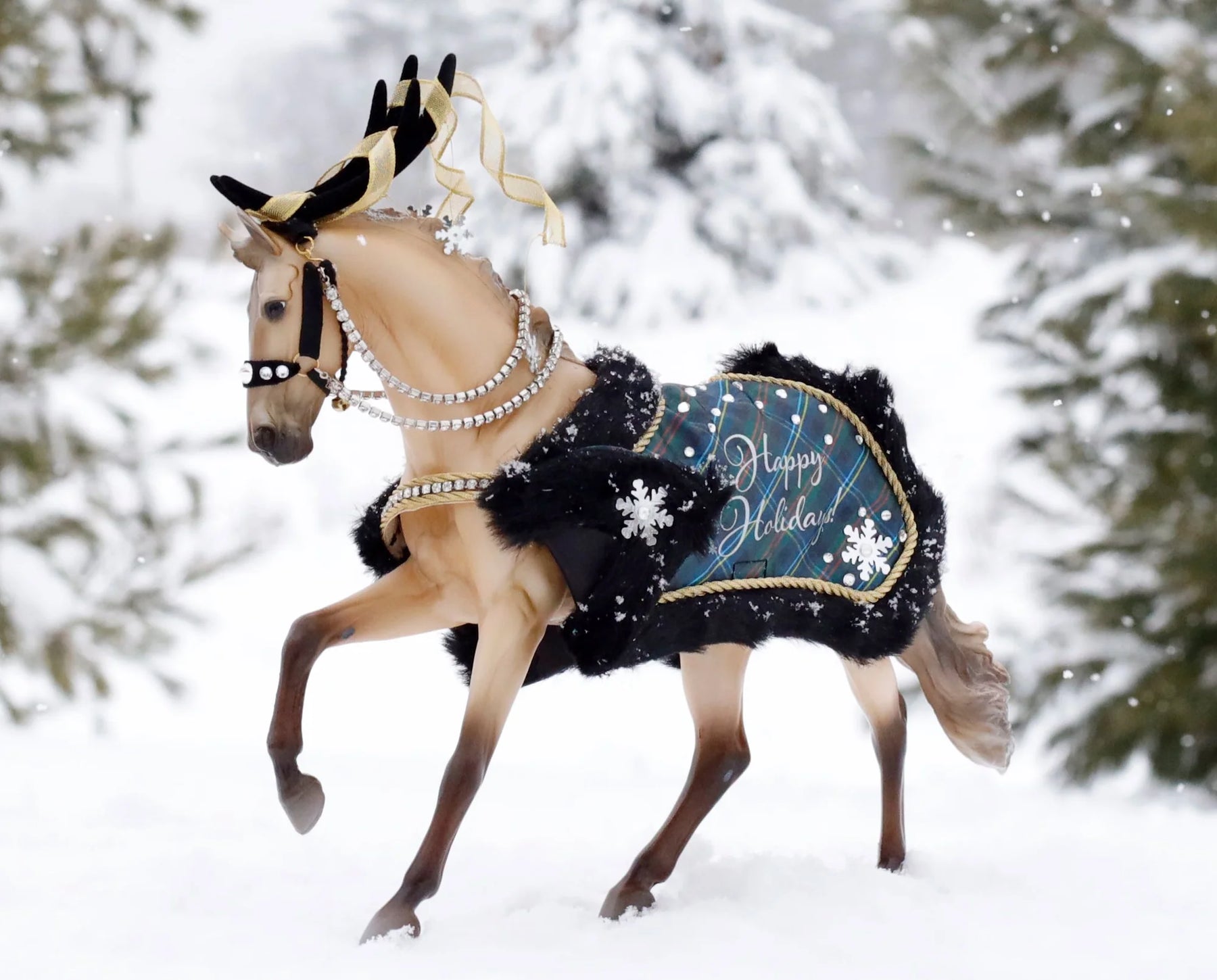 Breyer Highlander Holiday Horse 2023