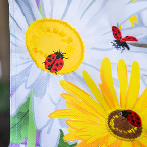 Flag Daisy & Ladybug Field