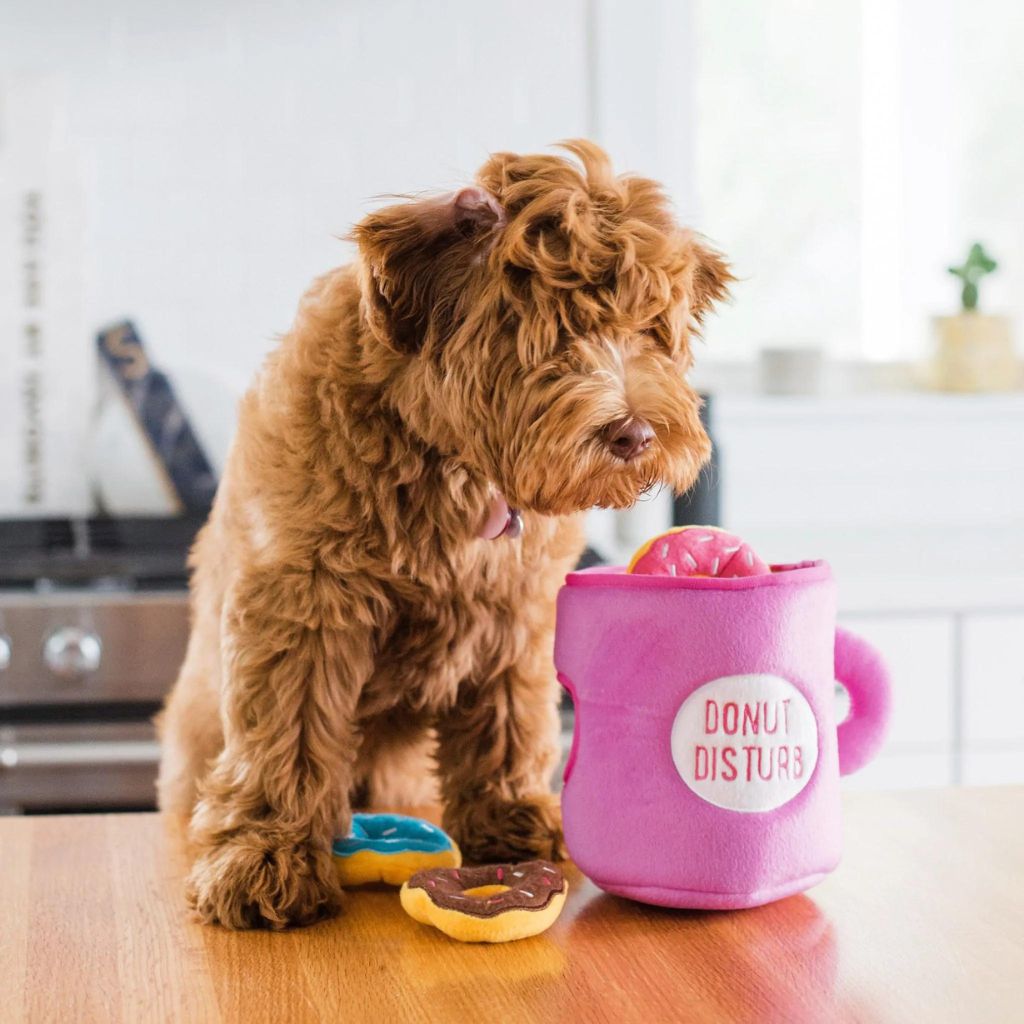 ZippyPaws - Burrow Coffee Cup With 3 Iced Donuts W/ Sprinkles Toys