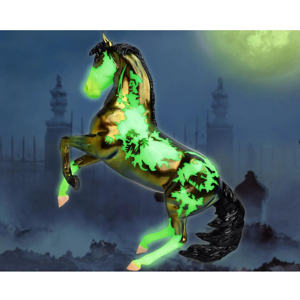 Breyer - Maelstrom Halloween Horse 2022