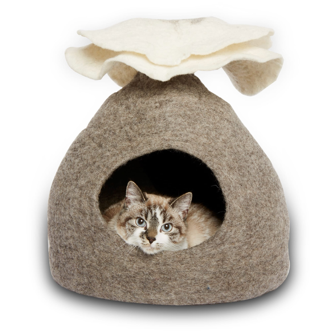 Dharma Dog Karma Cat Natural Bouquet Wool Pet Cave