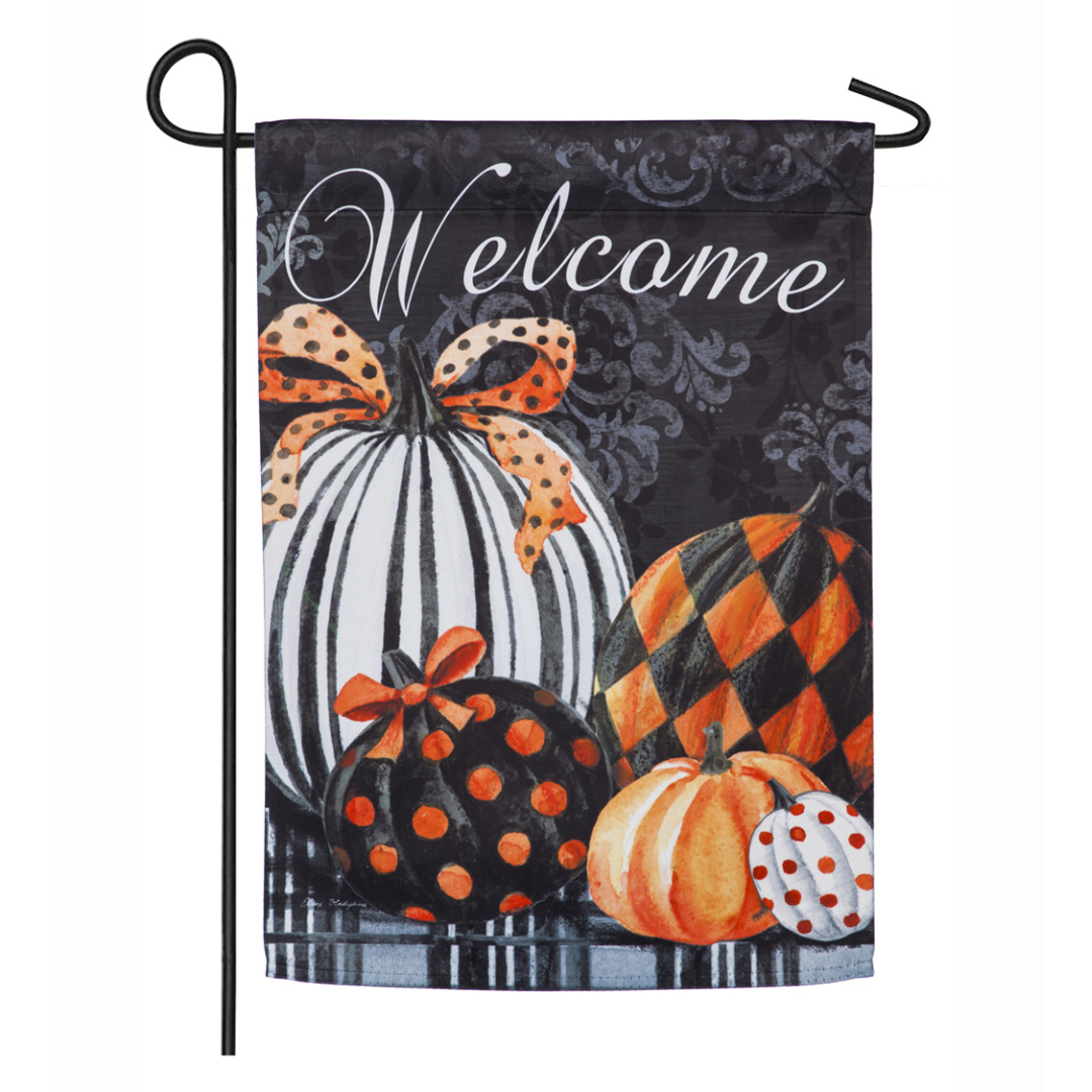 Elegant Pattern Pumpkins Suede Garden Flag